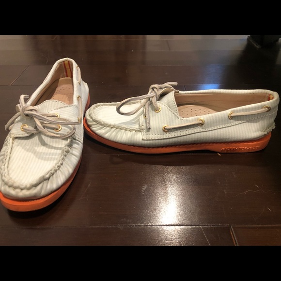 Sperry’s - Picture 2 of 4